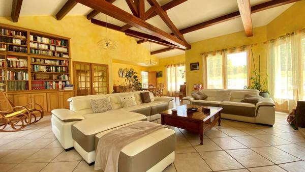 MAISON TYPE 7 - VOUNEUIL SOUS BIARD Vouneuil-sous-Biard (86580)