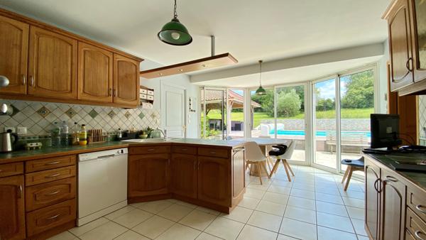 MAISON TYPE 7 - VOUNEUIL SOUS BIARD Vouneuil-sous-Biard (86580)