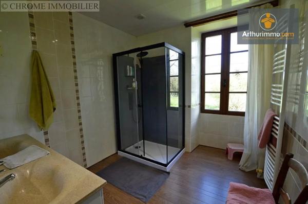 Vente                                                      Maison
                        
                     8 pièces                      239 m2                     à Monségur