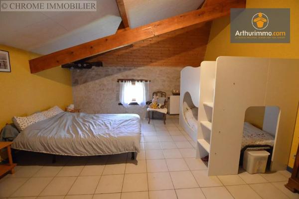 Vente                                                      Maison
                        
                     8 pièces                      239 m2                     à Monségur