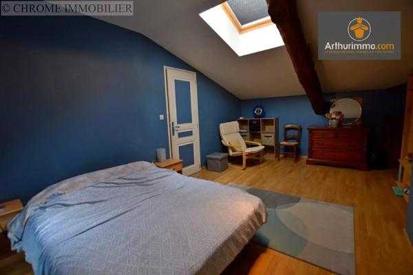 Vente                                                      Maison
                        
                     8 pièces                      239 m2                     à Monségur