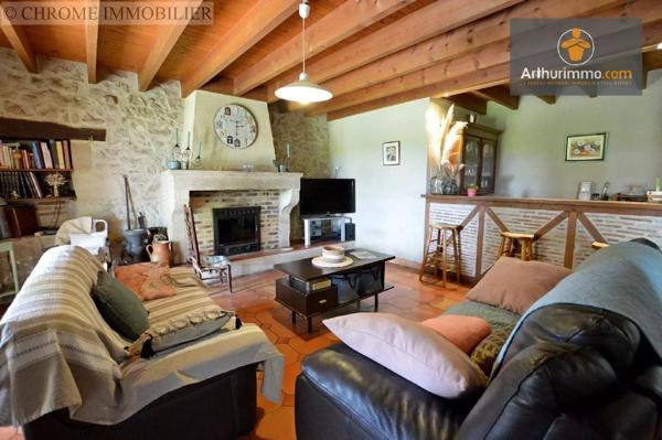 Vente                                                      Maison
                        
                     8 pièces                      239 m2                     à Monségur