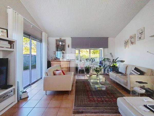 Cahors — Villa d’architecte avec piscine à débordement