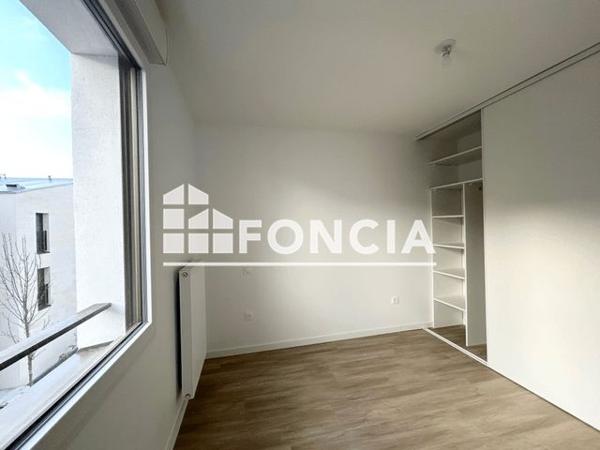 Location Appartement 4 pièces 80.68 m² - 7 RUE ANNE FRANCK Floirac 33270