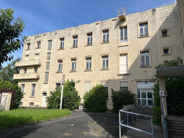 Location Local commercial1500 m² - CORBEIL ESSONNES (91100)