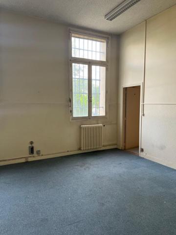 Location Local commercial1500 m² - CORBEIL ESSONNES (91100)