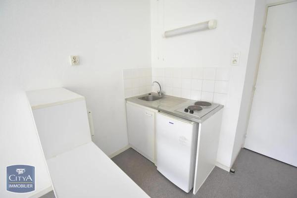 Appartement à louer 1 pièce 24.43m² Le Mans (72000)