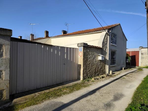 Dpt Charente (16), à vendre JULIENNE maison P5