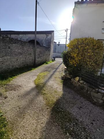 Dpt Charente (16), à vendre JULIENNE maison P5