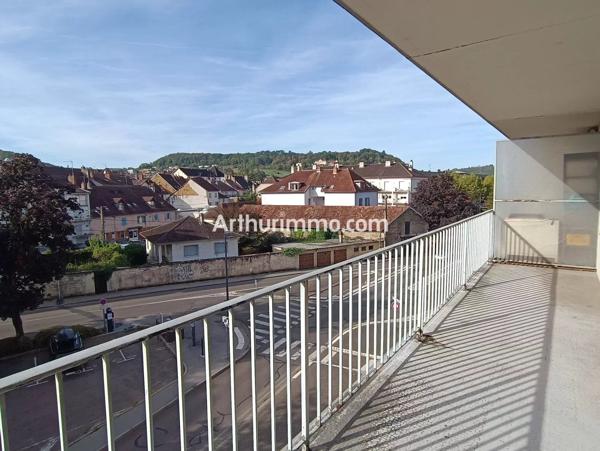 Vente                                                      Appartement
                        
                     3 pièces                      78 m2                     à Lons-le-Saunier