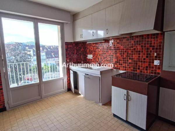 Vente                                                      Appartement
                        
                     3 pièces                      78 m2                     à Lons-le-Saunier