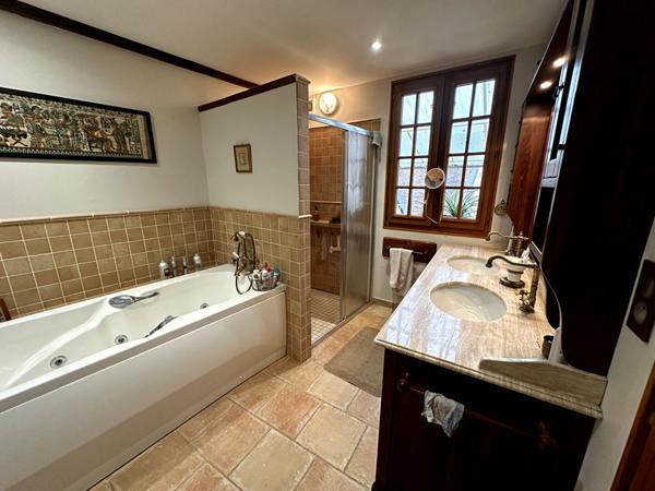 Maison Villeblevin 173m2 avec dépendances