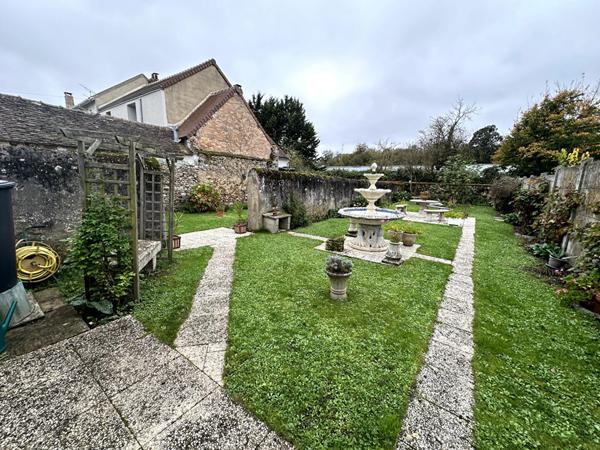 Maison Villeblevin 173m2 avec dépendances