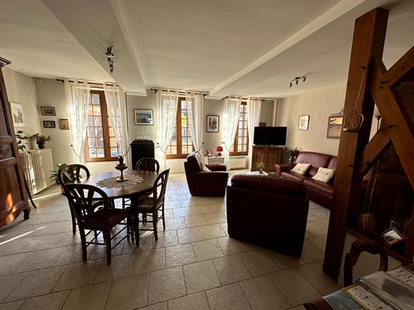 Maison Villeblevin 173m2 avec dépendances