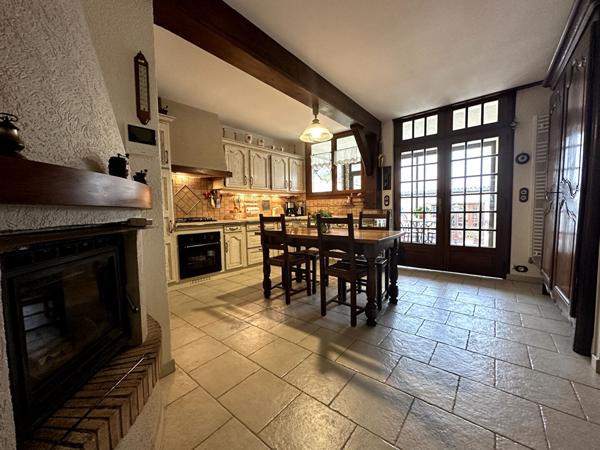 Maison Villeblevin 173m2 avec dépendances