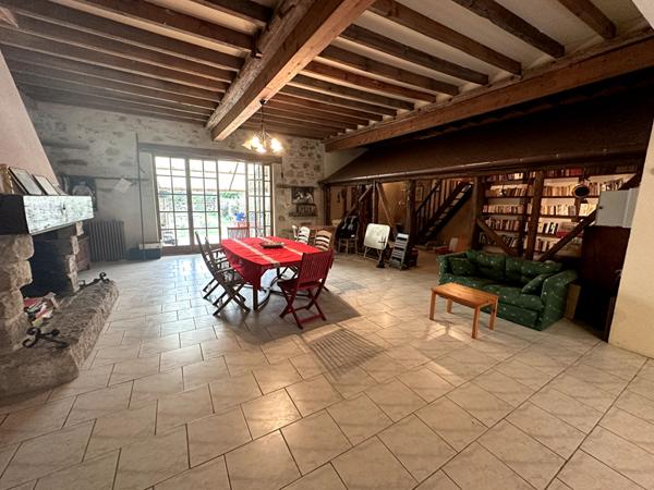 Maison Villeblevin 173m2 avec dépendances