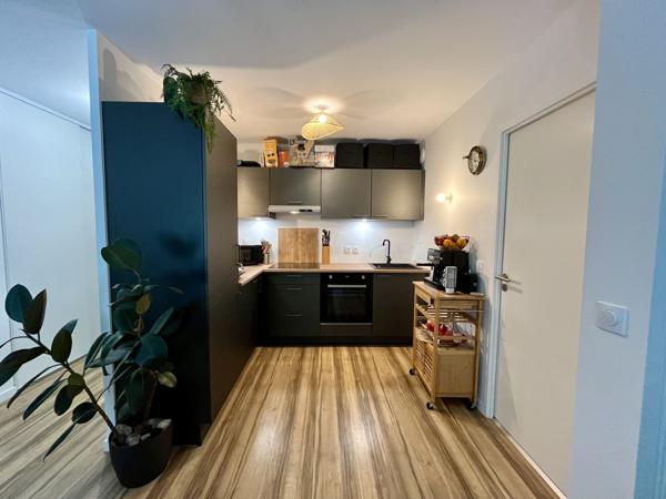 À VENDRE – Superbe T2 neuf de 47 m² avec parking