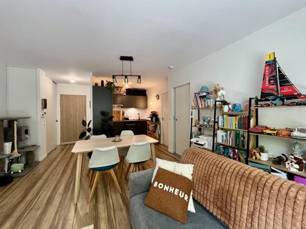 À VENDRE – Superbe T2 neuf de 47 m² avec parking