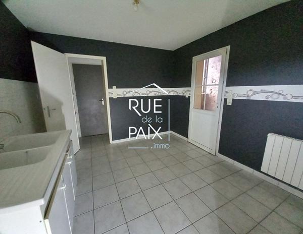 79600 LOUIN Maison Louin 98 m2