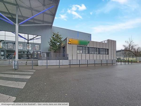 Local commercial à louer 135 m² avec terrasse - attenant au Cinéma de Dreux - proche du palais des Sports Parc des Expositions et lycée