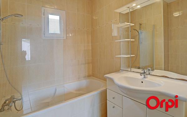 Maison à vendre    5 pièces •  Bourgoin-Jallieu