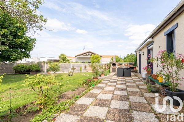 Maison 4 pièces de 97 m² à Le Pellerin (44640)