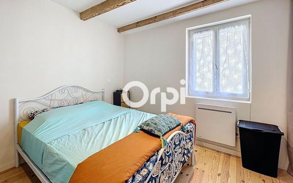 Immeuble à vendre    8 pièces • 245 m2 Massiac