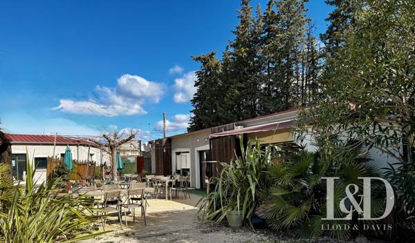 Tètement immobilier comprenant 3 locaux commerciaux