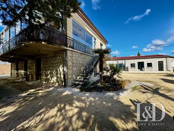 Tètement immobilier comprenant 3 locaux commerciaux