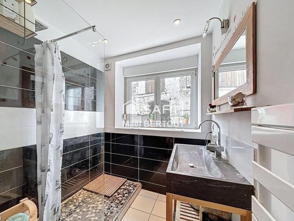 Maison spacieuse à Corbonod, un potentiel unique à saisir!