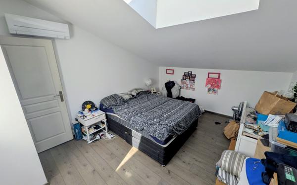 Maison à vendre    9 pièces •  Malissard