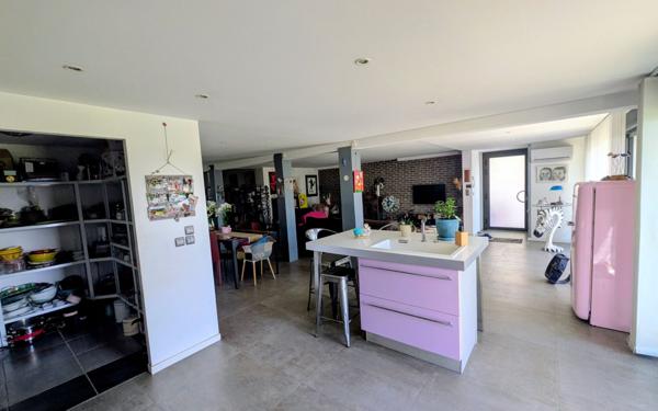 Maison à vendre    9 pièces •  Malissard