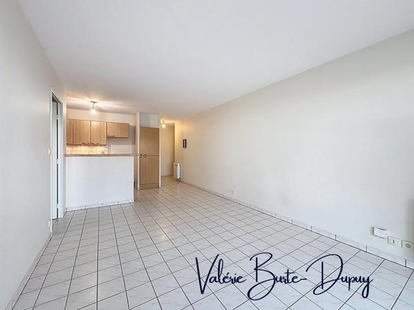 ORLEANS St Marceau à proximité d'Orléans centre, Appartement T2 47m2 avec terrasse et garage à vendre