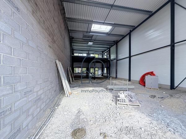 Wattrelos – La Lainière | Cellule neuve 353 m² à 1 000 € HT/m² | Baisse de prix | Disponible immédiatement