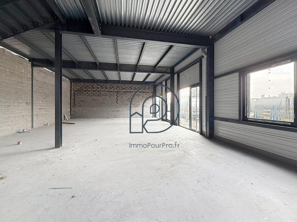 Wattrelos – La Lainière | Cellule neuve 353 m² à 1 000 € HT/m² | Baisse de prix | Disponible immédiatement