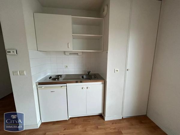 Appartement à louer 1 pièce 25.14m² Laval (53000)