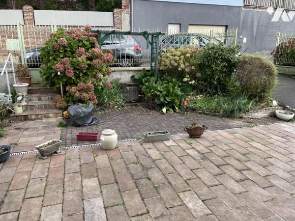 Maison avec 3 chambres, garage, jardin