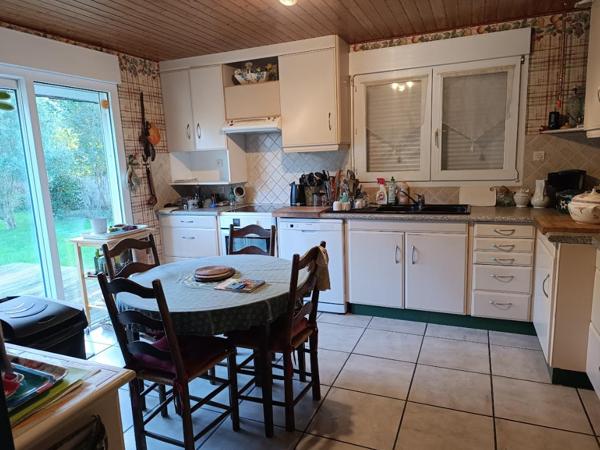 29530 Plonévez du Faou maison 4 chambres dont 1 de plain pied, sous sol 1500 m² de terrain