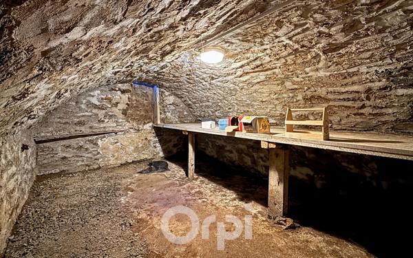 Maison à vendre    4 pièces • 131 m2 Laurière