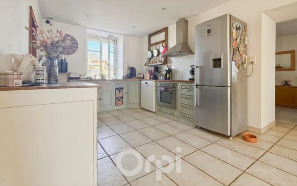 Maison à vendre    4 pièces • 131 m2 Laurière