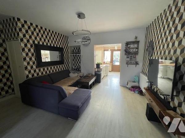 ESTAIRES MAISON 3 CHS JARDIN