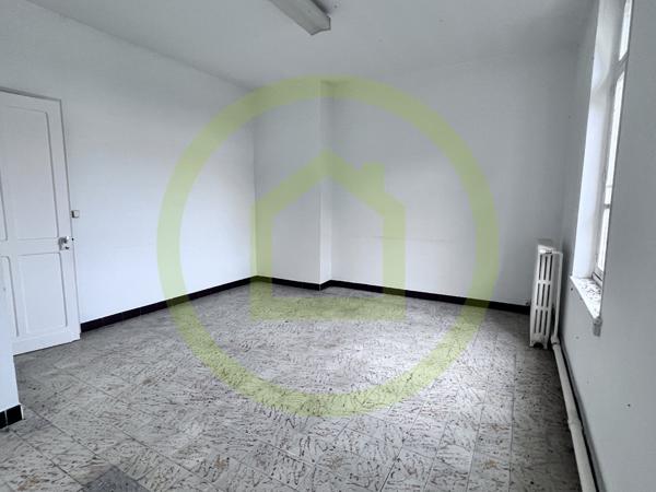 Entrepôts et Bureaux à ESCAUDOEUVRES (59161)