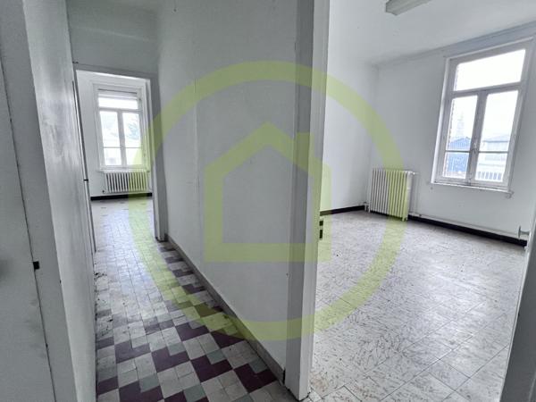 Entrepôts et Bureaux à ESCAUDOEUVRES (59161)