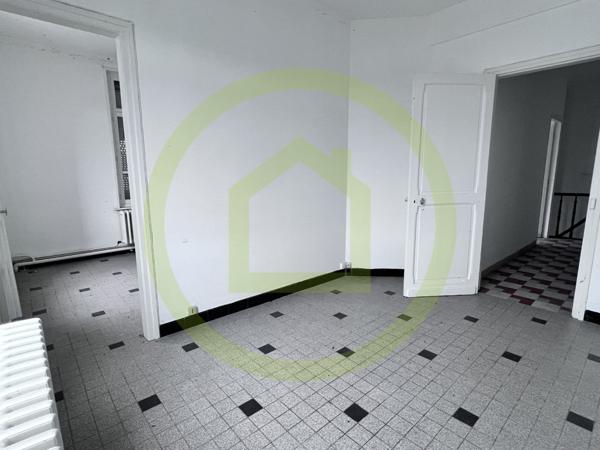 Entrepôts et Bureaux à ESCAUDOEUVRES (59161)