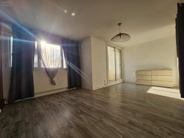 Appartement à louer à Mâcon en Saône-et-Loire (71000), ref : 008/2369