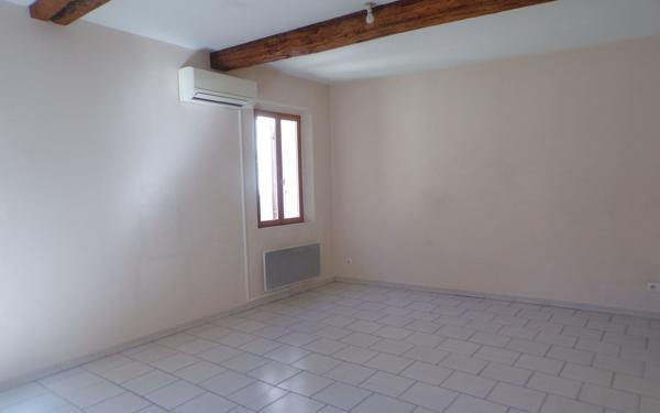 Appartement à vendre    2 pièces • 37,48 m2 La Tour-d'Aigues