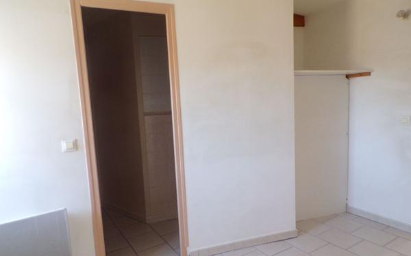 Appartement à vendre    2 pièces • 37,48 m2 La Tour-d'Aigues