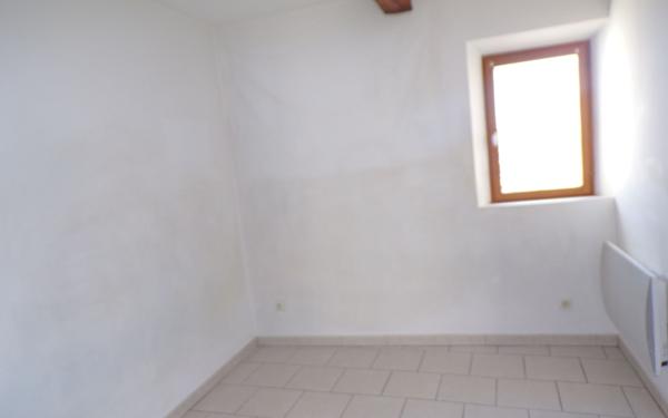 Appartement à vendre    2 pièces • 37,48 m2 La Tour-d'Aigues