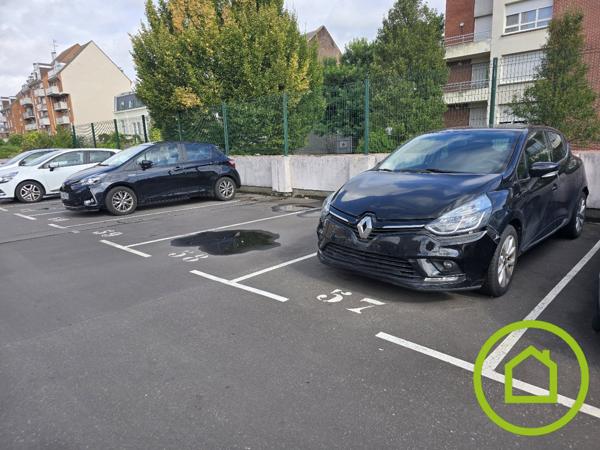 Parking extérieur à LILLE (59000)