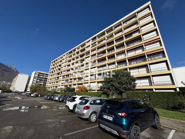 APPARTEMENT À LOUER DE 4 PIÈCES DE 90,83 M²